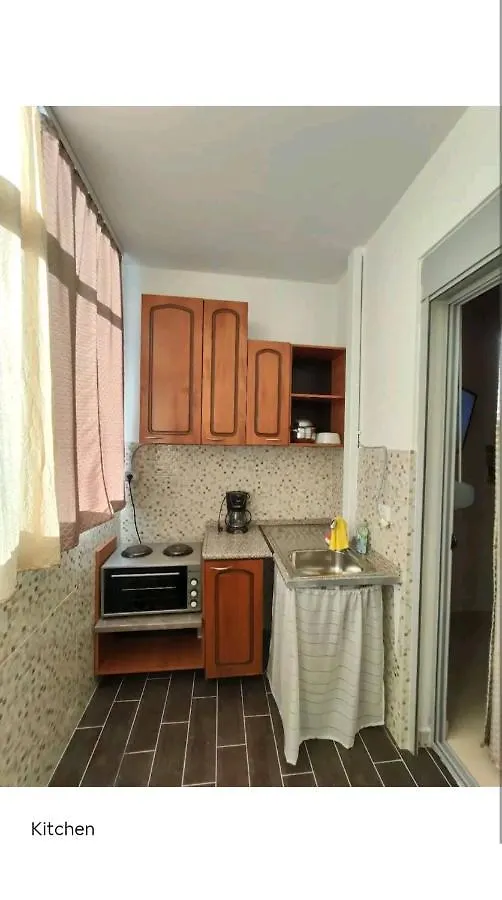 Juli Appartament Near The Beach & The Center Of City Vlore 0*,