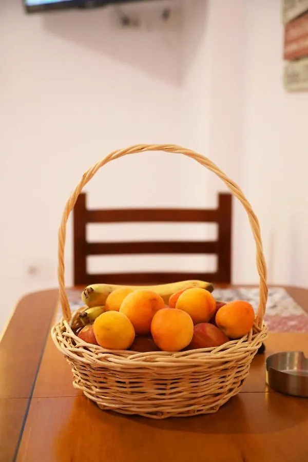 Juli Appartament Near The Beach & The Center Of City Vlore Albania