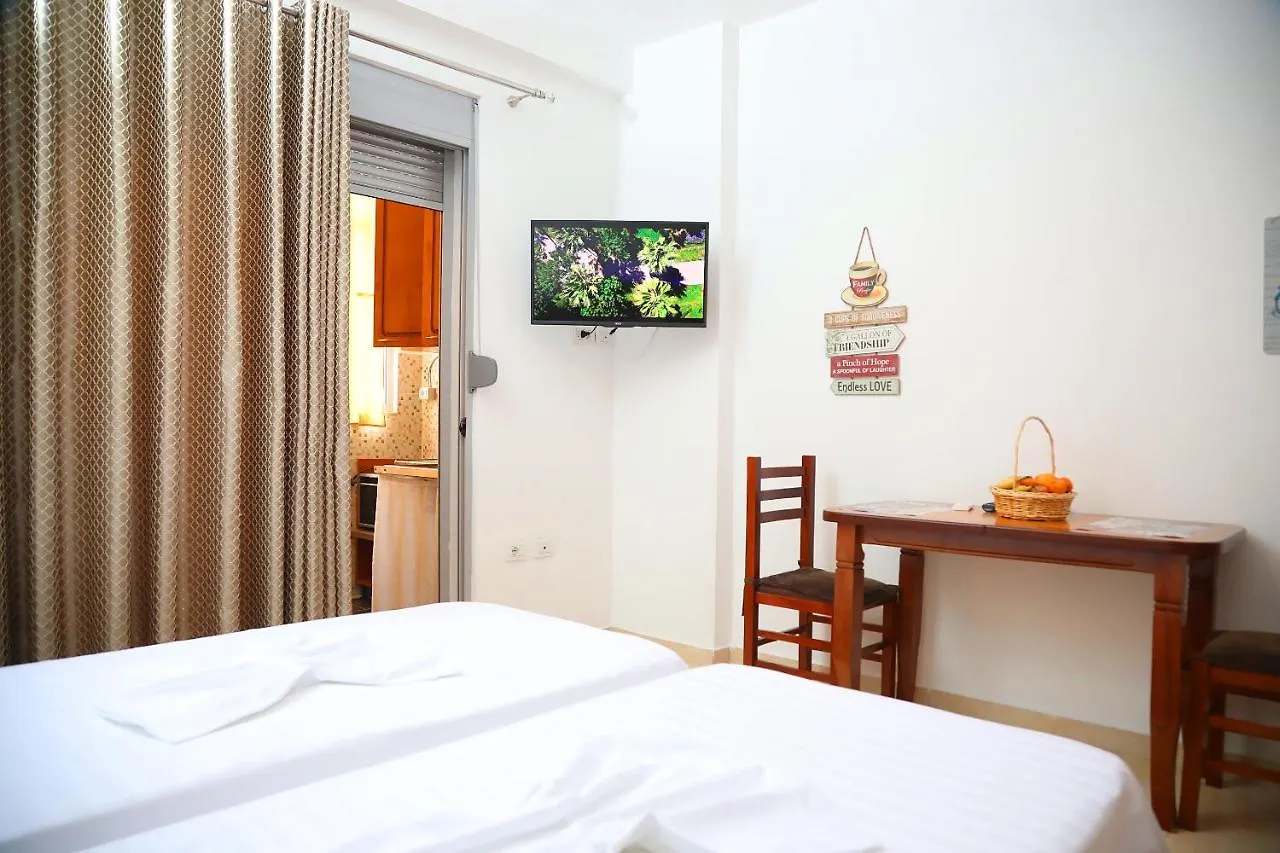 Juli Appartament Near The Beach & The Center Of City Vlore
