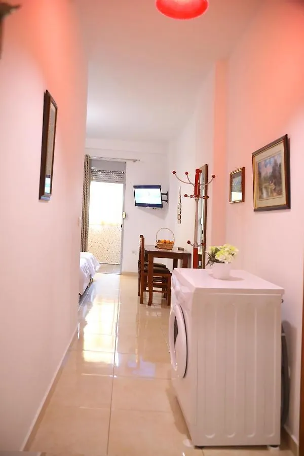 Juli Appartament Near The Beach & The Center Of City Vlore Albania